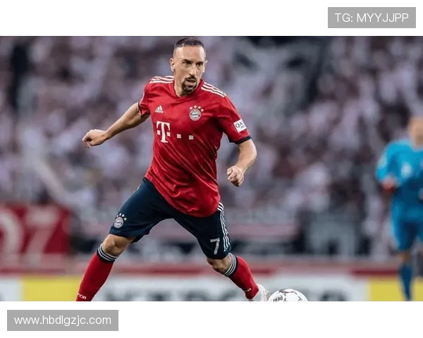 全球足坛传奇人物盘点：那些改变历史的足球明星们